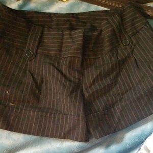 Tracy Evan Black striped shorts